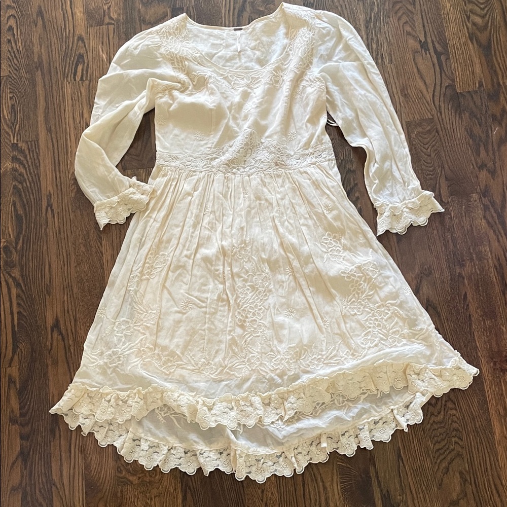 Free people Cream Lace Dress size 0. XS